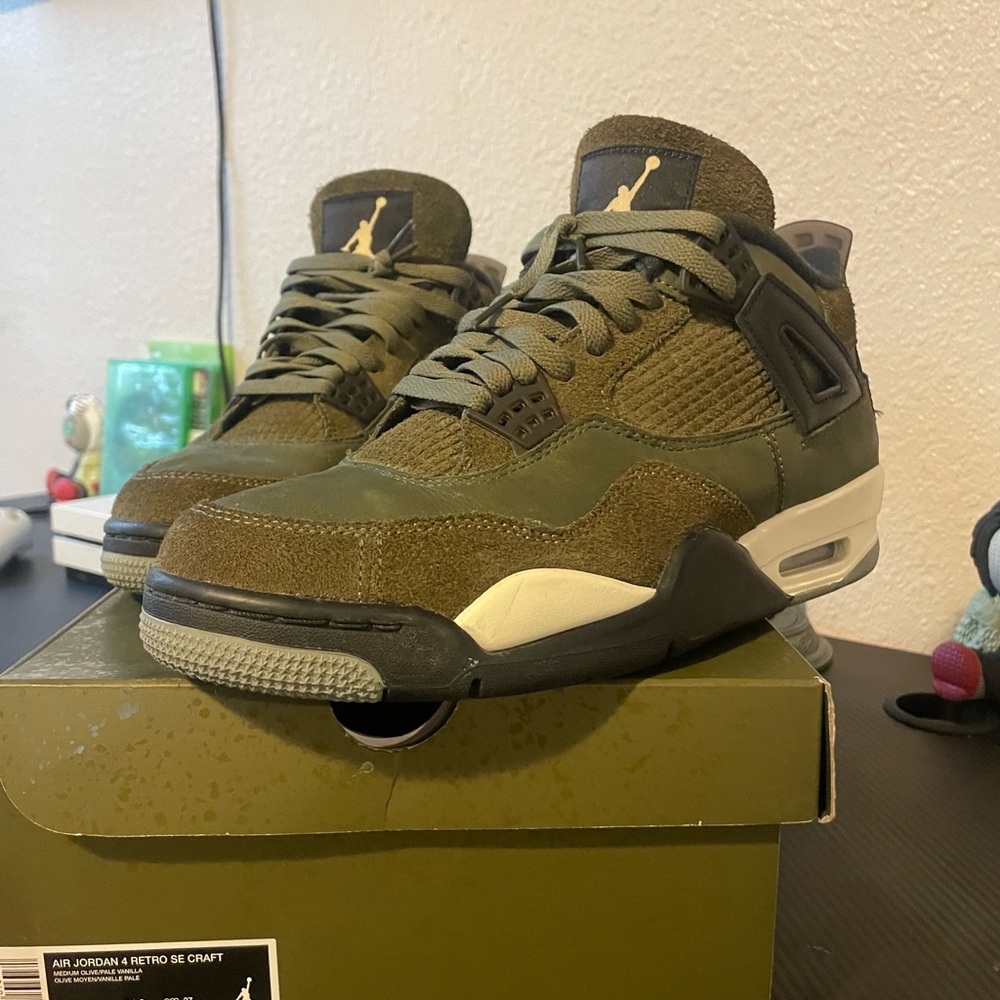 Jordan 4 retro Olive green color way🫒!
